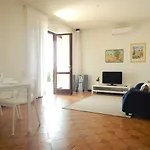 Lilli Апартаменты *